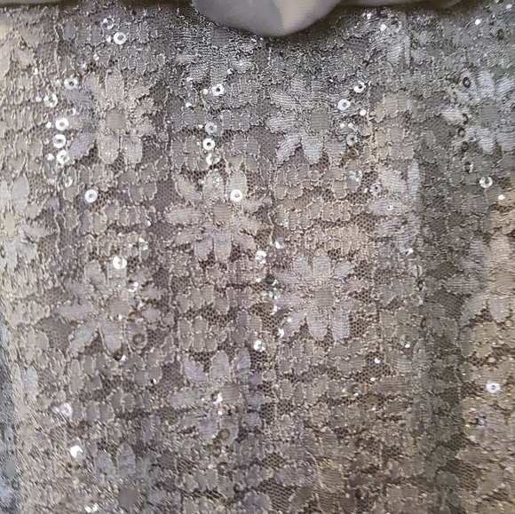 R and M Richards size 8 elegant blue sleeveless dress with beads and sequins - Picture 3 of 6